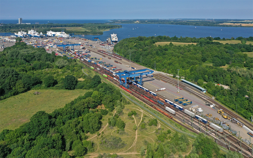 Logistik-Knotenpunkt Skandinavienkai: Neue Ausrichtung am Lübecker Hafen – ECL als Intermodal-Spezialist